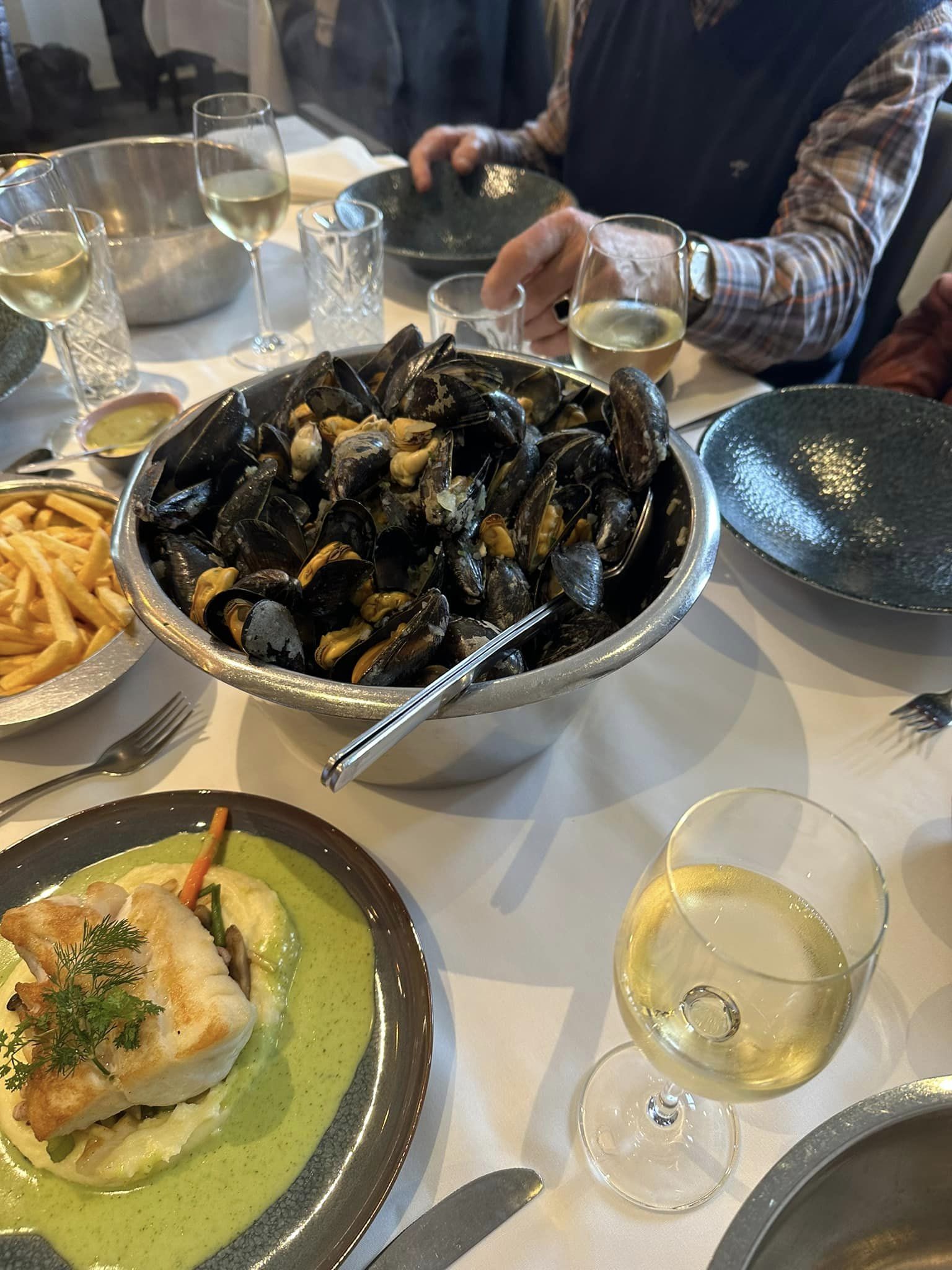 Sluis, Philippines et Ostende repas moules frites Voyages Suncars
